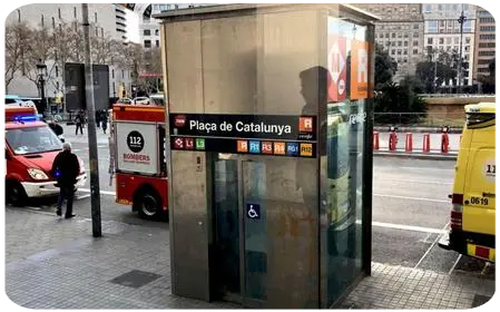 Estacion plaza cataluña Estacio placa catalunya